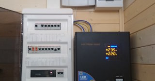 Установка и подключение стабилизаторов напряжения от 577 руб в Прокопьевске - ЭлектроПрк